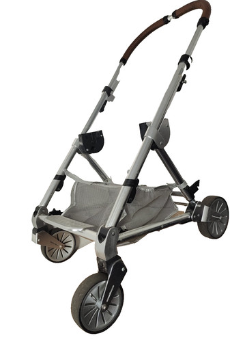 Mamas papas ocarro chassis - &,