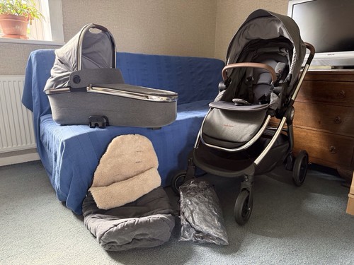 Maxi cosi adora - luxe, chrome